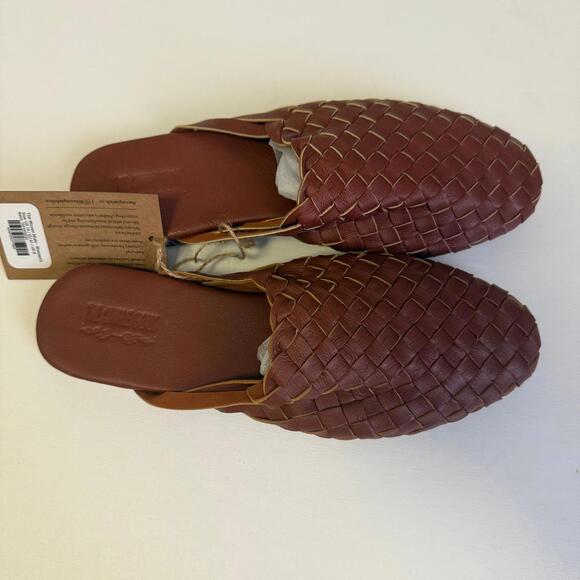 The simple folk woven mules - Picture 4 of 6